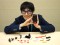全く役に立たない!? 面白スマホアクセ