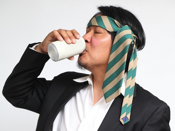 パワハラ 宴会芸は死ぬ気でやれ に賛否 Standby